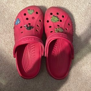 Dark pink crocs with jitbitz